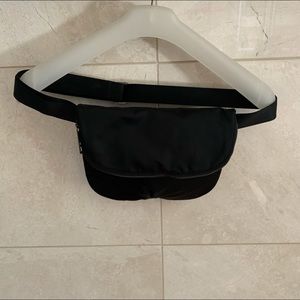 Black Lululemon Side Body Bag/ Fanny Pack